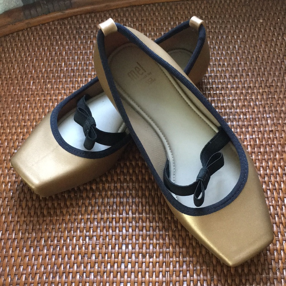 Gorgeous Mel by Melissa Golden Flats